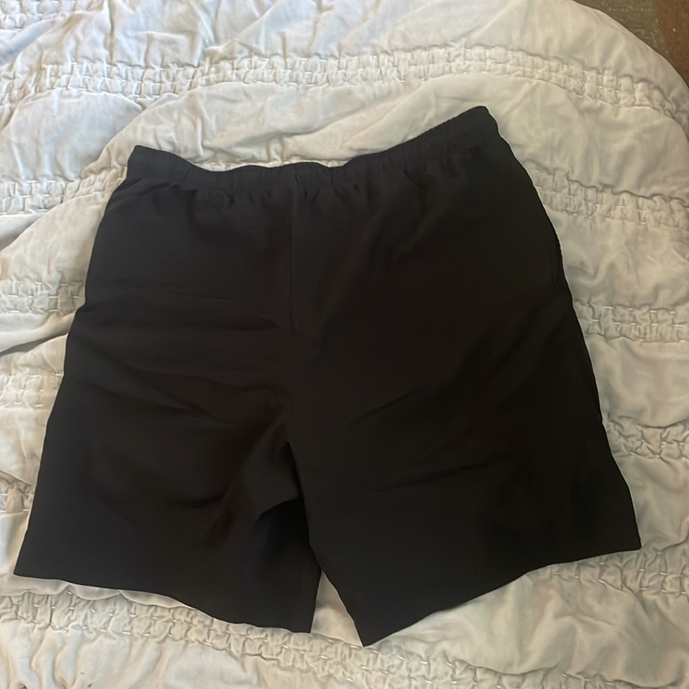 Men’s black Nike shorts - Picture 3 of 3